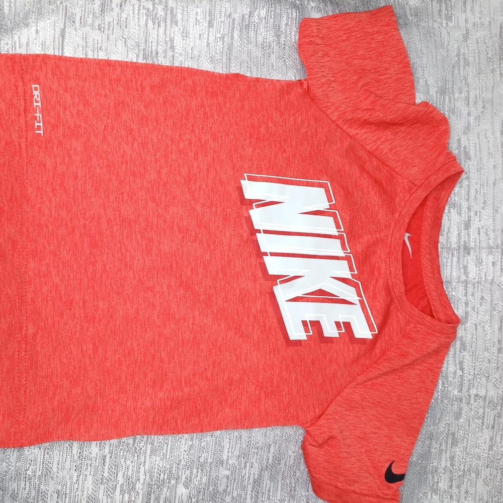 Nike Red Short Sleeve Kids Tee 4t